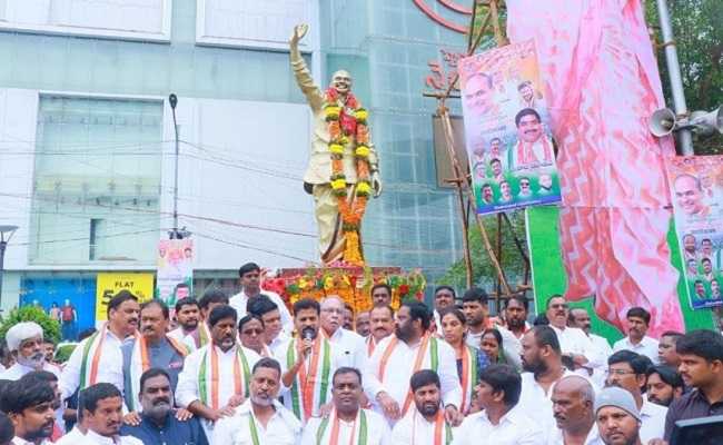 T'gana Congress demands YSR memorial in Hyd